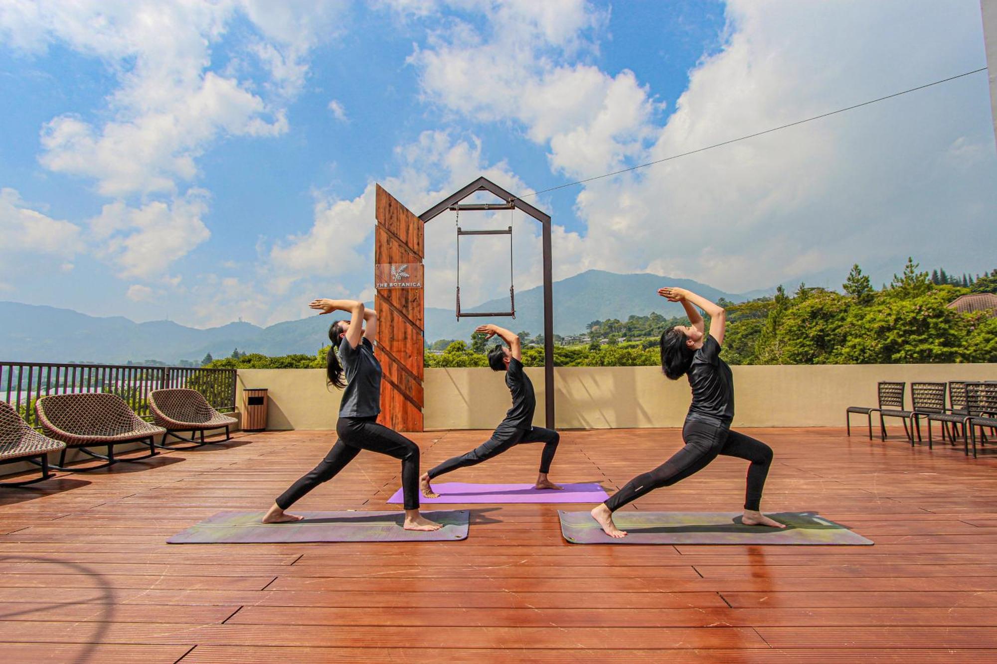 The Botanica Sanctuary Hotel Puncak Exterior photo